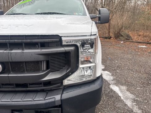 Used 2021 Ford F250 XL image 3