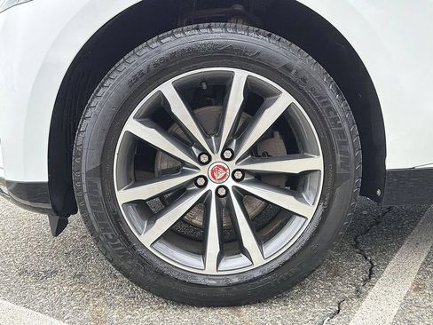 Used 2022 Jaguar F-PACE S AWD/4WD image 16