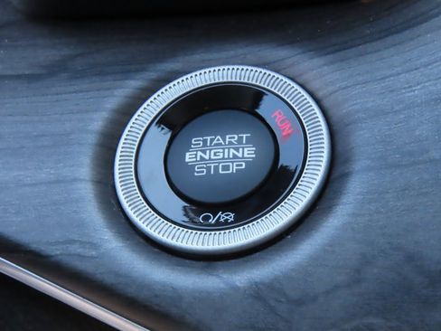 Used 2022 Jeep Grand Cherokee L Limited image 10