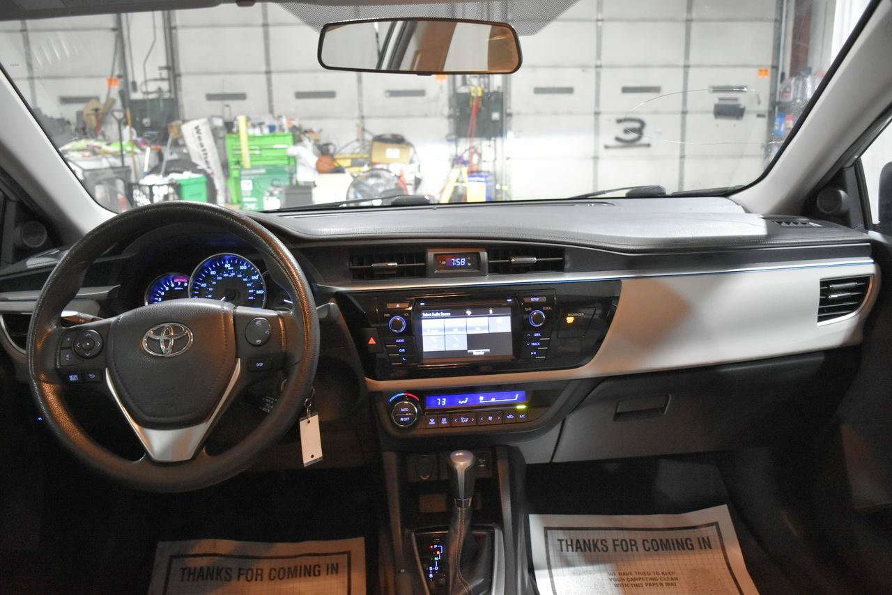 Used 2016 Toyota Corolla LE FWD image 36