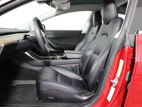 Used 2020 Tesla Model 3 Standard Range Plus image 8