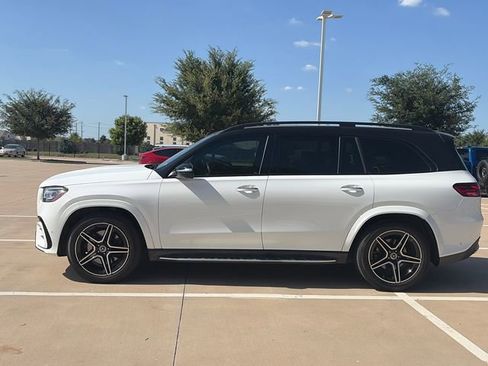Used 2024 Mercedes-Benz GLS 450 4MATIC image 6