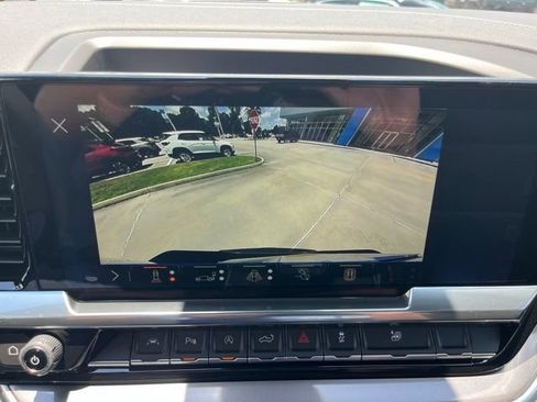 New 2026 Chevrolet Silverado 1500 High Country w/ High Country Premium Package RWD image 32