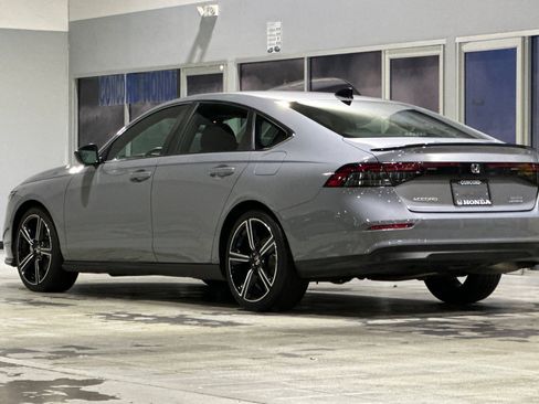 Used 2023 Honda Accord Sport image 3