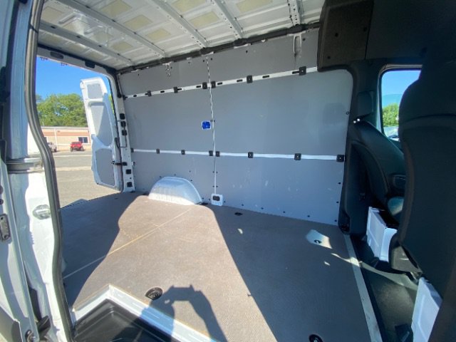 Used 2025 Mercedes-Benz Sprinter 2500 image 10