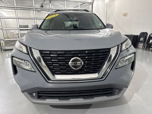 Used 2021 Nissan Rogue SL w/ Premium Package FWD image 3
