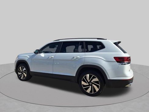 Used 2025 Volkswagen Atlas SE FWD image 5