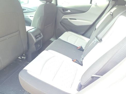 Used 2021 Chevrolet Equinox LS w/ LS Convenience Package FWD image 5