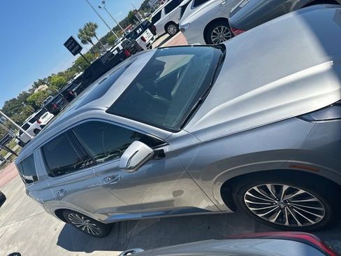 Used 2025 Hyundai Palisade Calligraphy AWD/4WD image 2