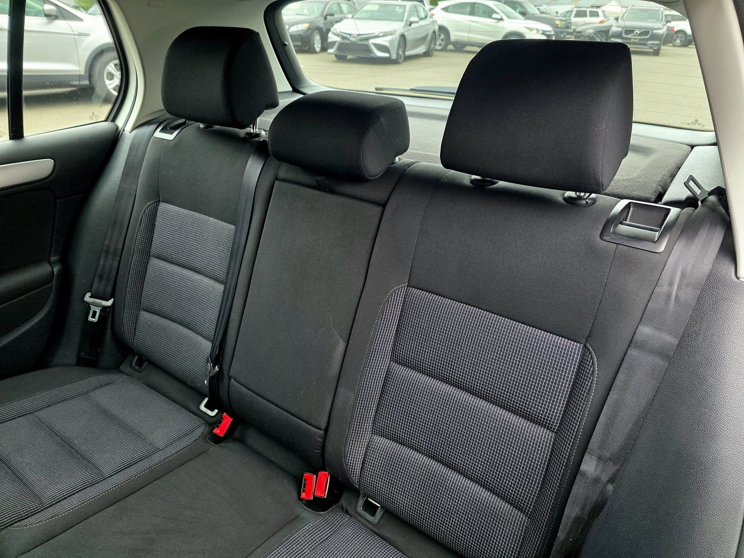 Used 2013 Volkswagen Golf TDI FWD image 50