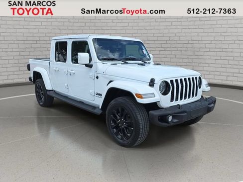 Used 2023 Jeep Gladiator Overland AWD/4WD image 3