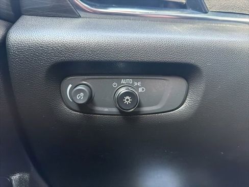 Used 2023 Chevrolet Traverse High Country w/ LPO, Floor Liner Package image 39