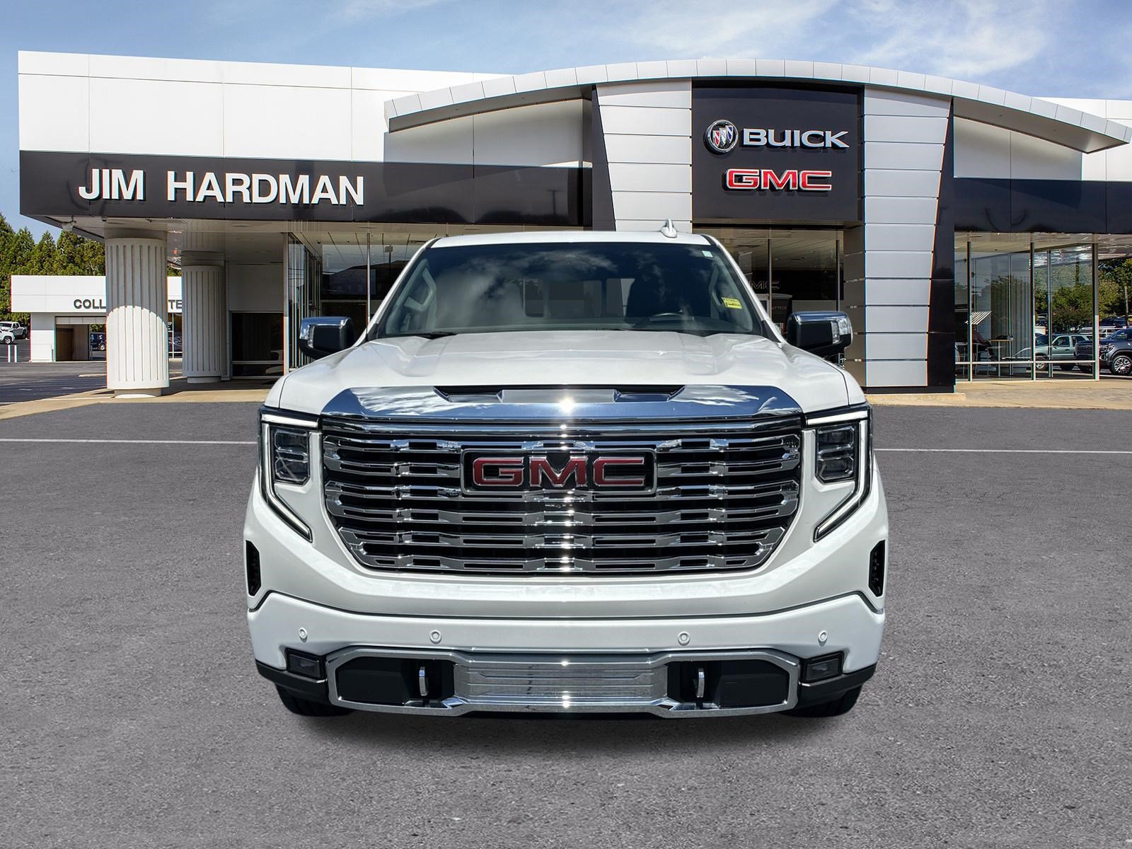 Used 2023 GMC Sierra 1500 Denali w/ Denali Reserve Package AWD/4WD image 2