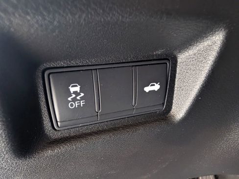 Used 2019 INFINITI Q50 Luxe w/ Essential Package (3.0T Luxe) image 33