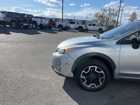 Used 2017 Subaru Crosstrek 2.0i AWD/4WD image 6