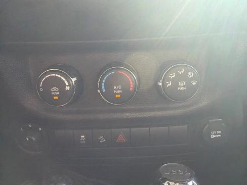 Used 2015 Jeep Wrangler Unlimited Sport w/ Quick Order Package 24S AWD/4WD image 32