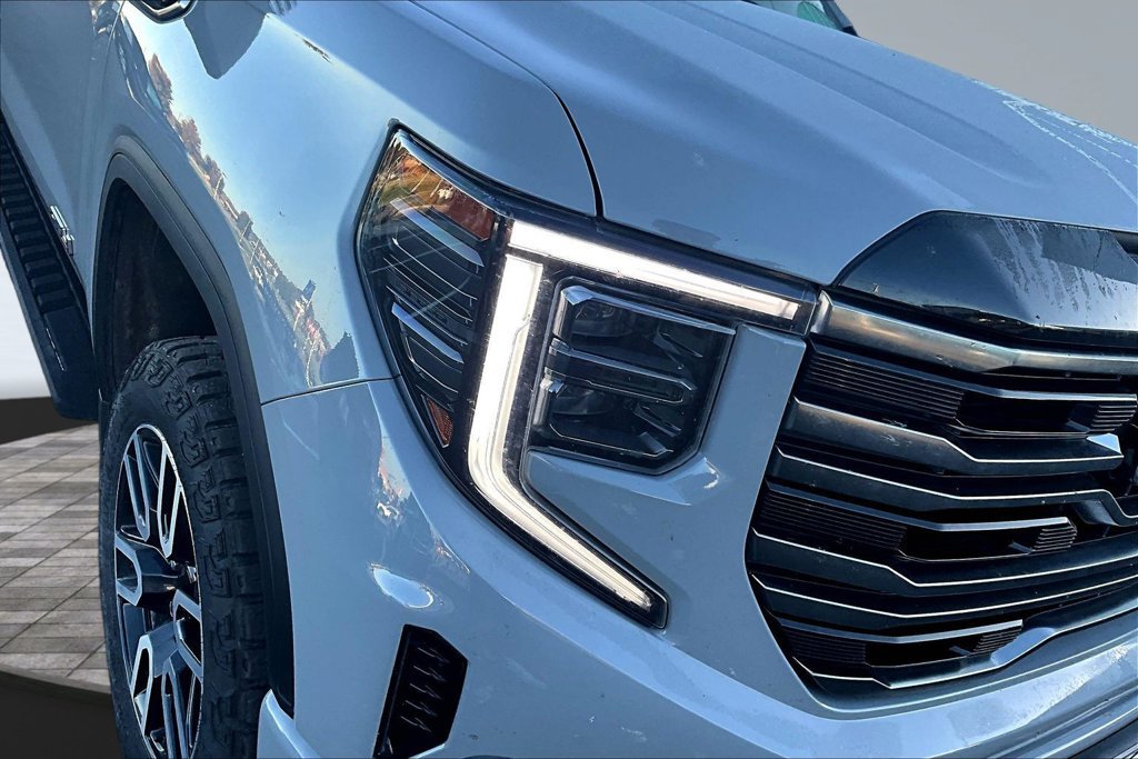 Used 2025 GMC Sierra 1500 AT4 w/ AT4 Premium Package AWD/4WD image 33