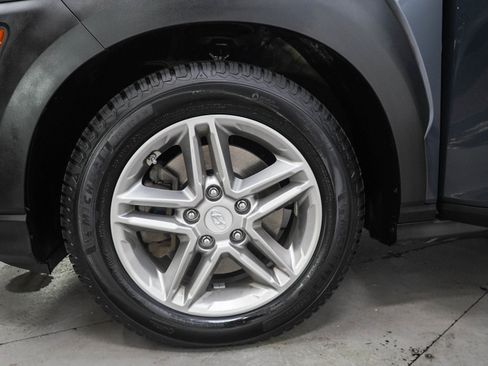 Used 2018 Hyundai Kona SE AWD/4WD image 28