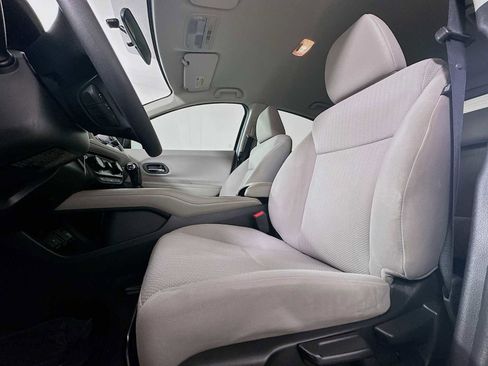 Used 2017 Honda HR-V LX image 18