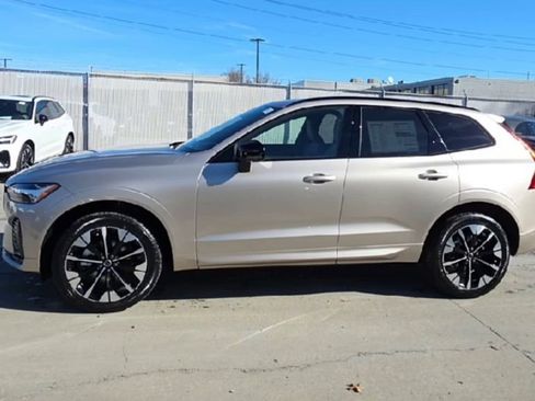 New 2026 Volvo XC60 B5 Plus w/ Protection Package Premier image 5