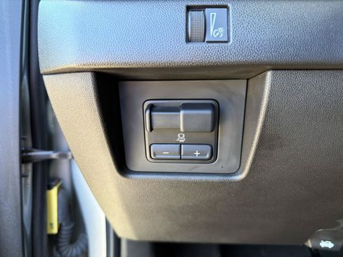 Used 2023 Chevrolet Colorado LT w/ LT Convenience Package II AWD/4WD image 15