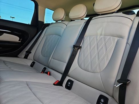 Used 2020 MINI Cooper Clubman S w/ Signature Upholstery Package image 20