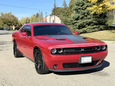 Used 2015 Dodge Challenger R/T w/ Quick Order Package 22B R/T image 26