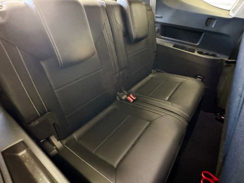 Used 2021 Volkswagen Atlas SE w/ Towing Package image 13