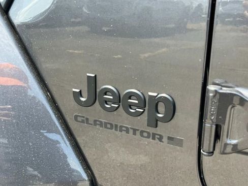 New 2025 Jeep Gladiator Sport image 32