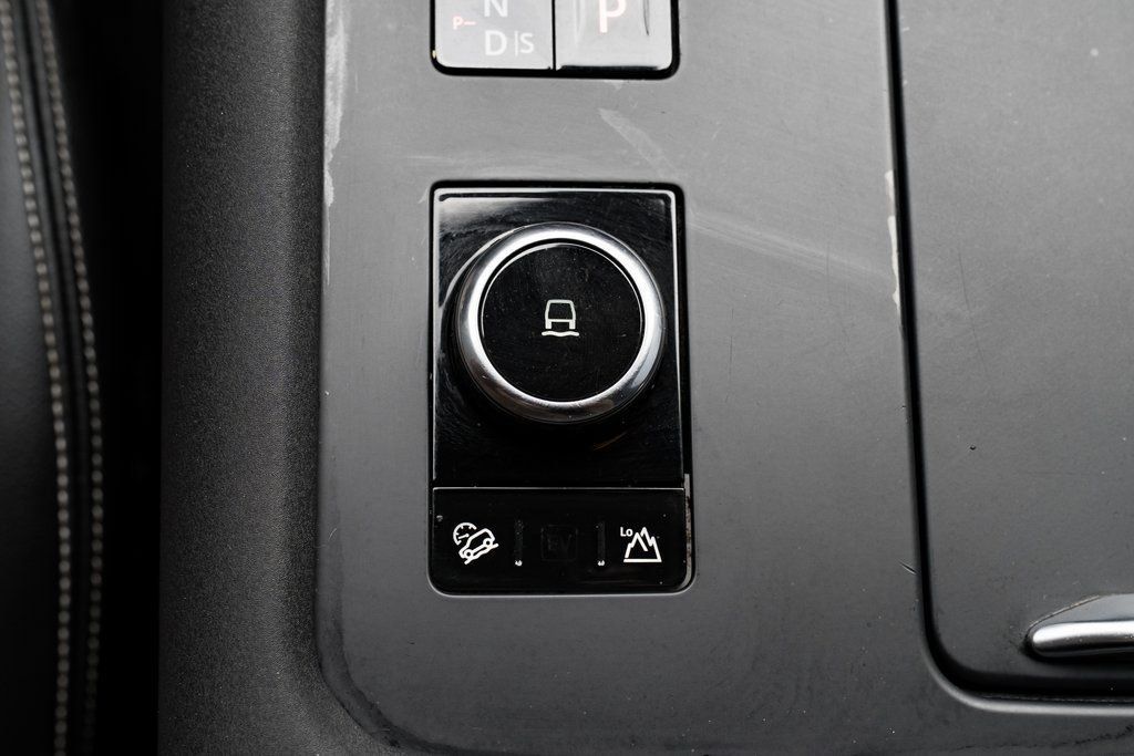 Used 2021 Land Rover Discovery S R-Dynamic AWD/4WD image 21