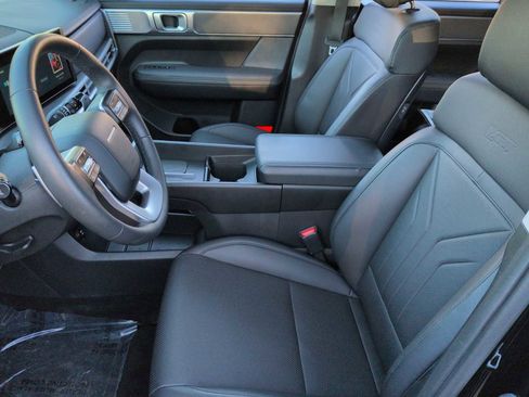 Used 2025 Hyundai Santa Fe XRT image 17