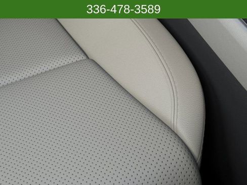 New 2026 Lincoln Aviator 2WD w/ Jet Appearance Package image 16
