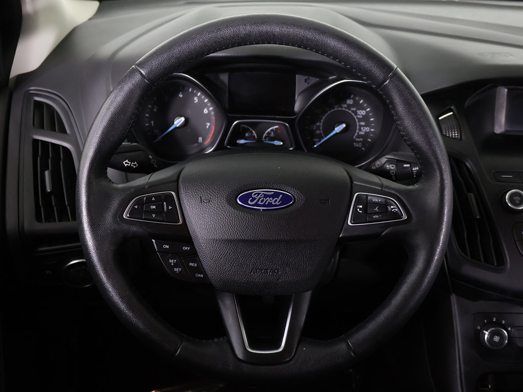 Used 2018 Ford Focus SE w/ Cold Weather Package FWD image 34