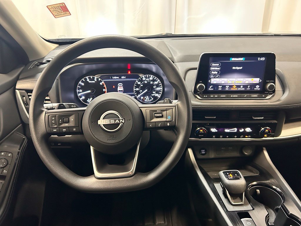 Used 2024 Nissan Rogue SV AWD/4WD image 14