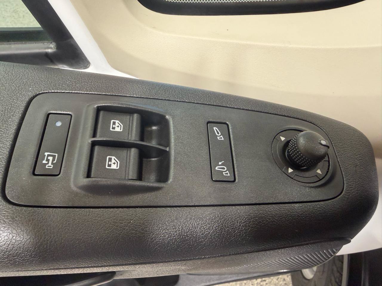 Used 2021 RAM ProMaster 1500 FWD image 15