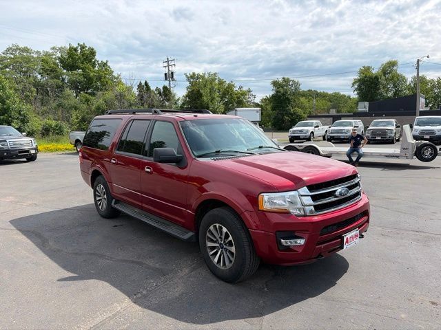 Used 2015 Ford Expedition EL XLT w/ Equipment Group 202A AWD/4WD image 3