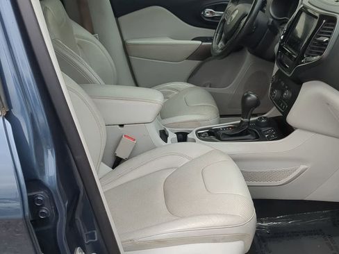 Certified 2019 Jeep Cherokee Limited AWD/4WD image 21