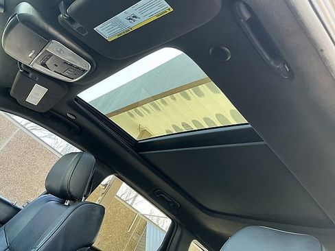 Used 2015 Jeep Grand Cherokee Summit image 19