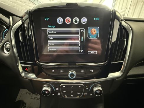Used 2018 Chevrolet Traverse LT AWD/4WD image 36
