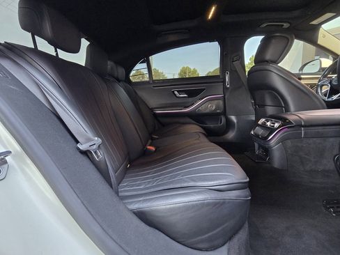 Used 2022 Mercedes-Benz S 500 S 500 w/ AMG Line Package image 27