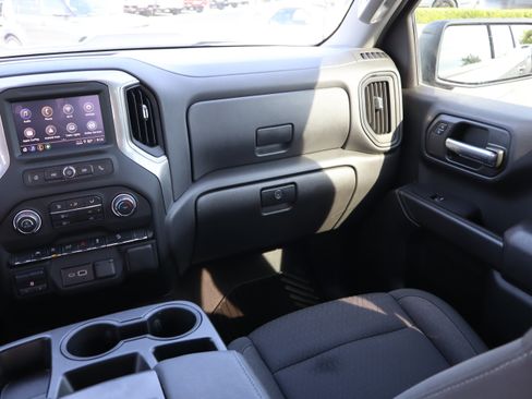 Used 2025 Chevrolet Silverado 1500 Custom Trail Boss AWD/4WD image 17