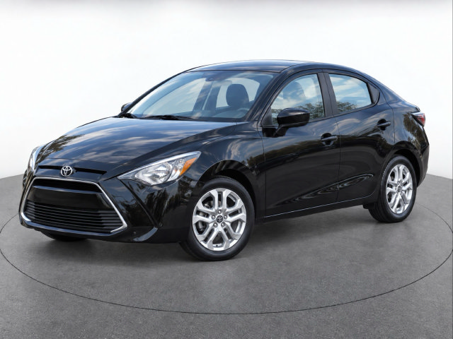 Used 2018 Toyota Yaris iA FWD image 3