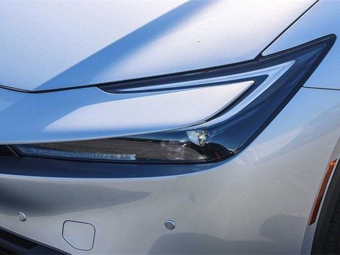 Certified 2024 Toyota Prius LE image 5