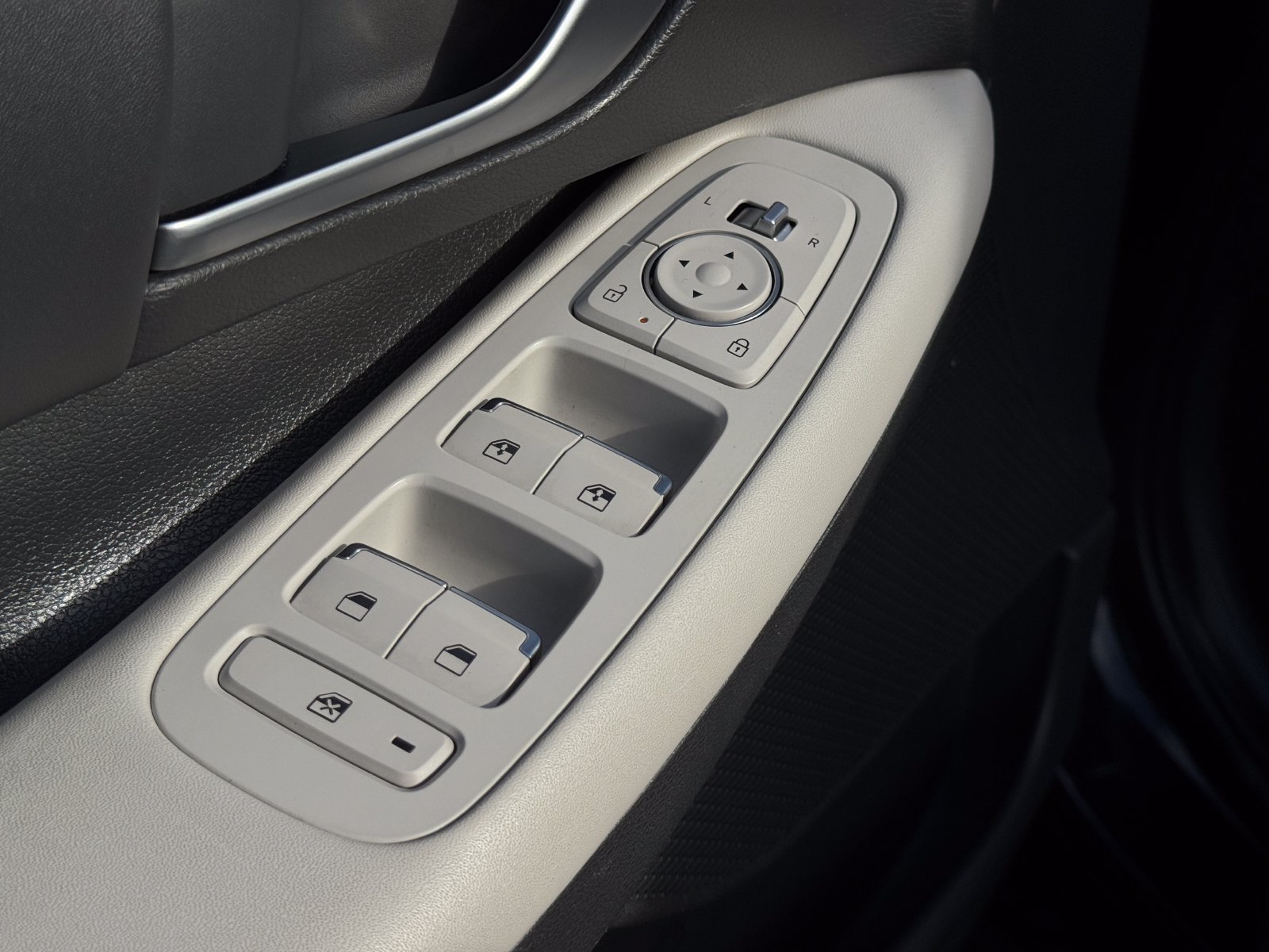Used 2024 Hyundai Sonata SEL FWD image 13