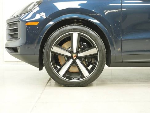 New 2026 Porsche Cayenne E-Hybrid AWD/4WD image 44