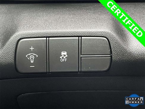 Certified 2025 Hyundai Elantra Sport image 17