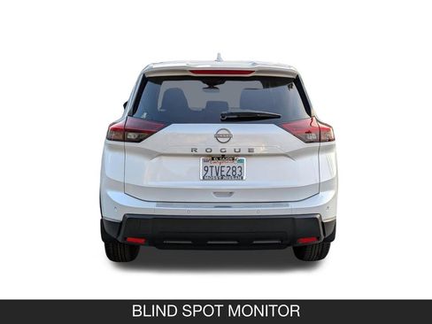 Certified 2026 Nissan Rogue SV FWD image 9