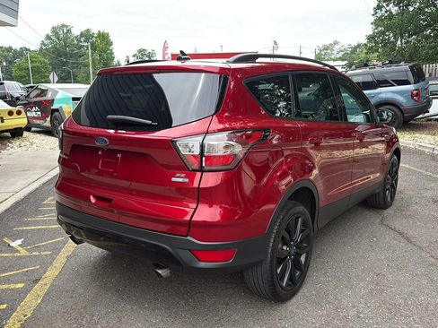 Used 2018 Ford Escape SE w/ SE Sport Appearance Package AWD/4WD image 5
