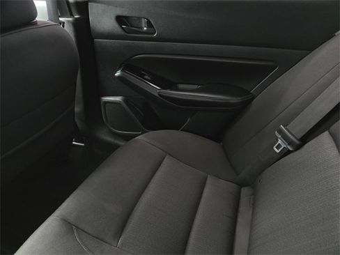 Used 2023 Nissan Altima 2.5 SV image 12