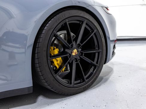 Used 2023 Porsche 911 Carrera image 18